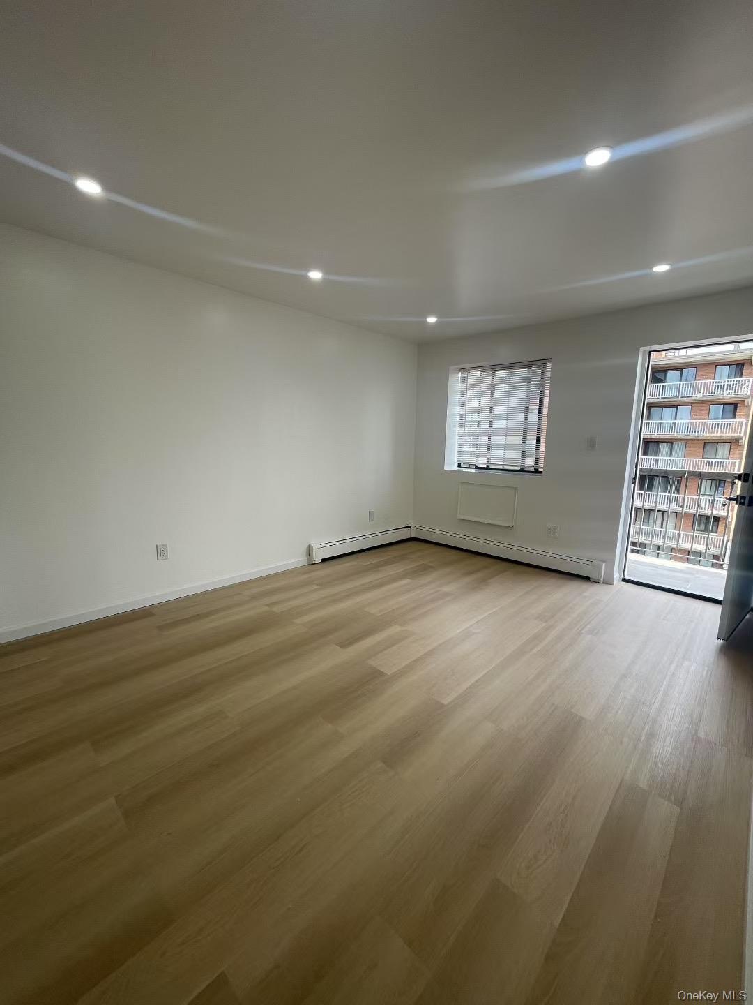 #4 photo, 144-23 Barclay Avenue, クイーンズ区 Flushing , NY 11355