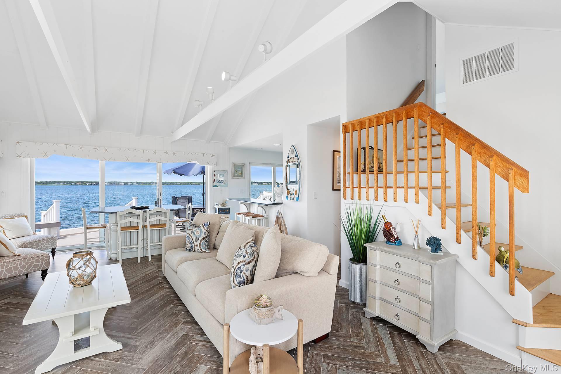 #5 photo, 132 Point Road, サフォーク郡 Westhampton Beach , NY 11978