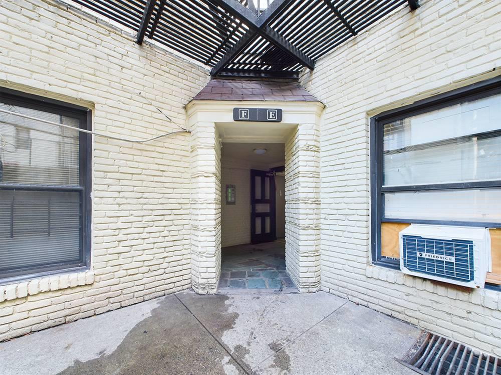 #13 photo, 21-58 35 street, Куинс ‖ Astoria , NY 11105