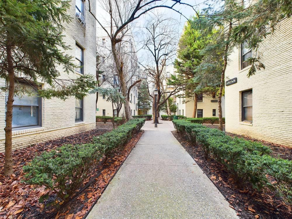 #16 photo, 21-58 35 street, Куинс ‖ Astoria , NY 11105