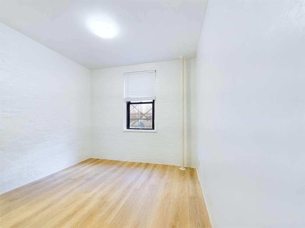 #5 photo, 21-58 35 street, Куинс ‖ Astoria , NY 11105