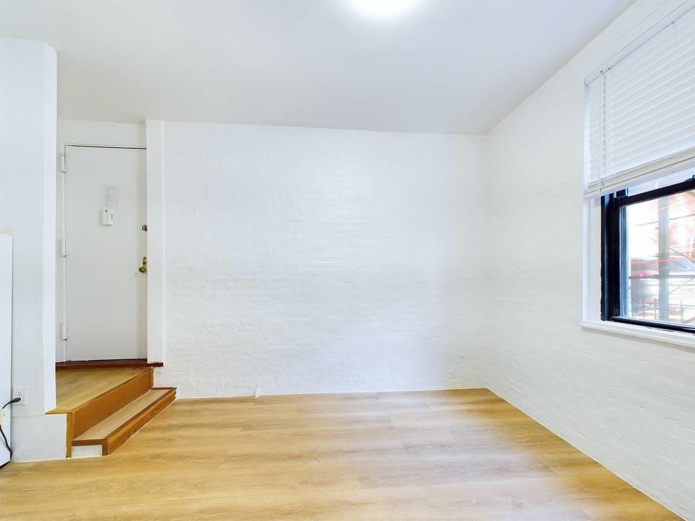 #7 photo, 21-58 35 street, Куинс ‖ Astoria , NY 11105