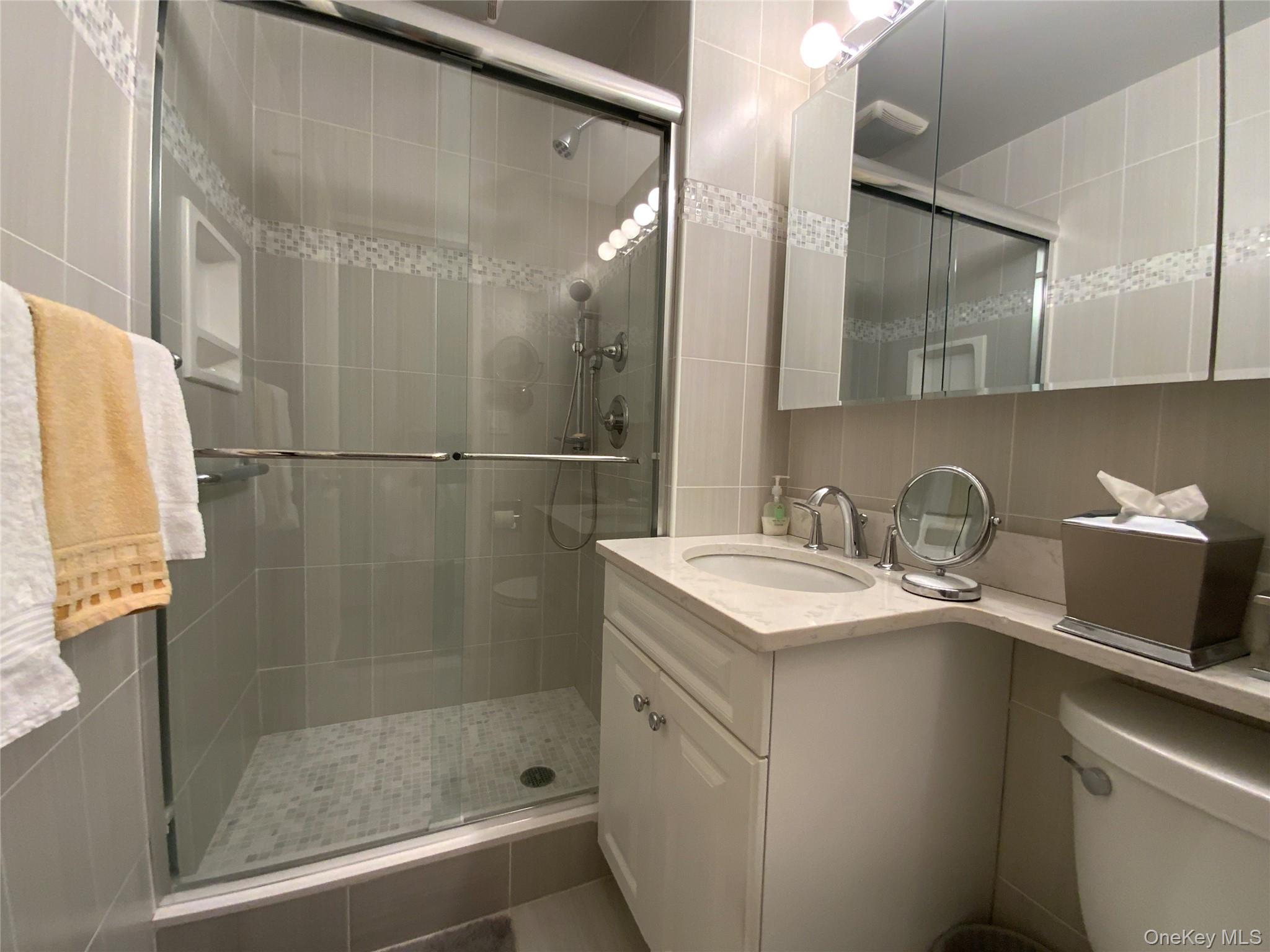 #17 photo, 26910 Grand Central Parkway, クイーンズ区 Floral Park , NY 11005