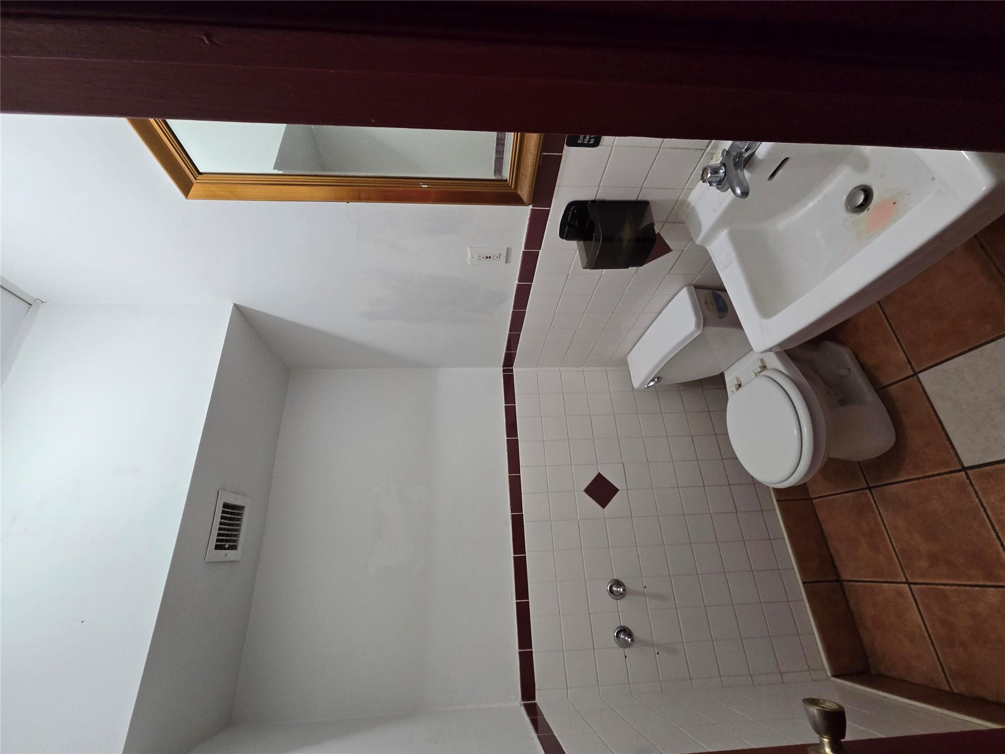 #14 photo, 82-19 Queens Boulevard, クイーンズ区 Elmhurst , NY 11373