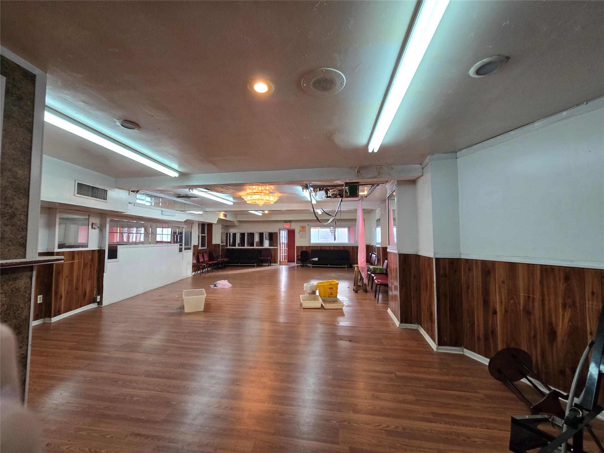 #5 photo, 82-19 Queens Boulevard, クイーンズ区 Elmhurst , NY 11373