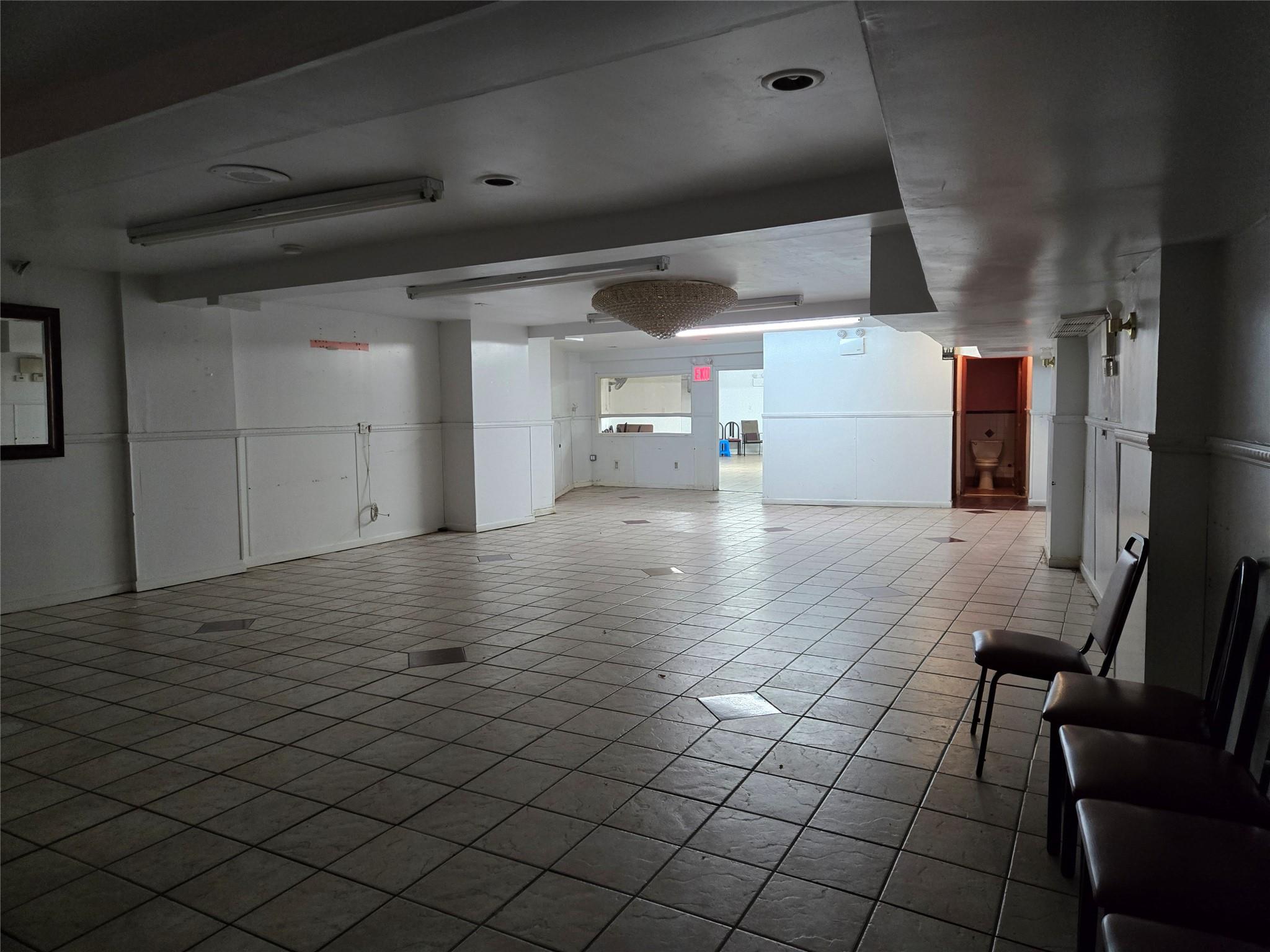 #13 photo, 82-19 Queens Boulevard, クイーンズ区 Elmhurst , NY 11373