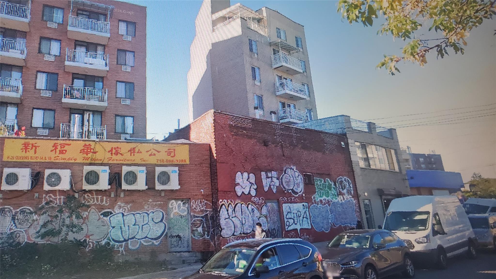 #3 photo, 82-19 Queens Boulevard, クイーンズ区 Elmhurst , NY 11373