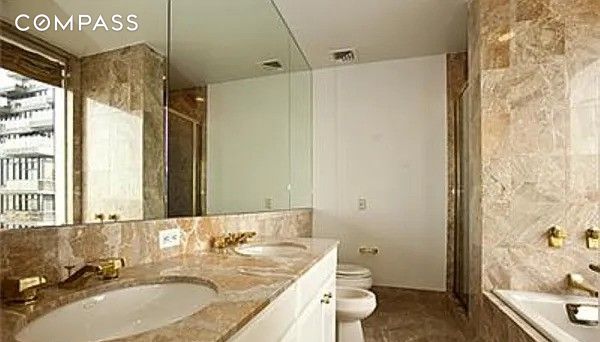 #19 photo, New York City, マンハッタン Midtown East , NY 10017