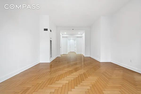 #8 photo, New York City, マンハッタン Midtown East , NY 10017