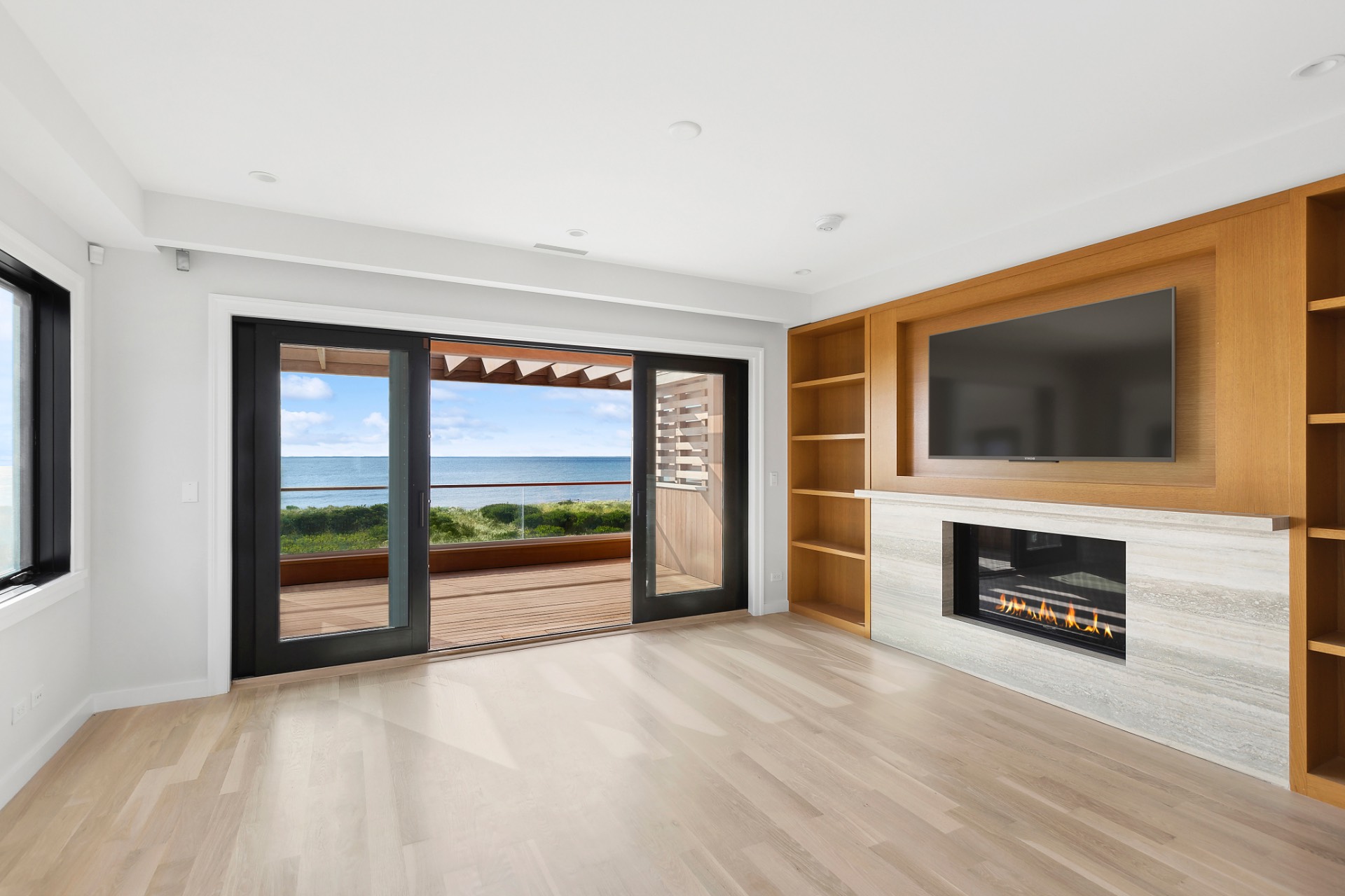 #25 photo, 40 & 42 Deforest Road, サフォーク郡 Montauk , NY 11954