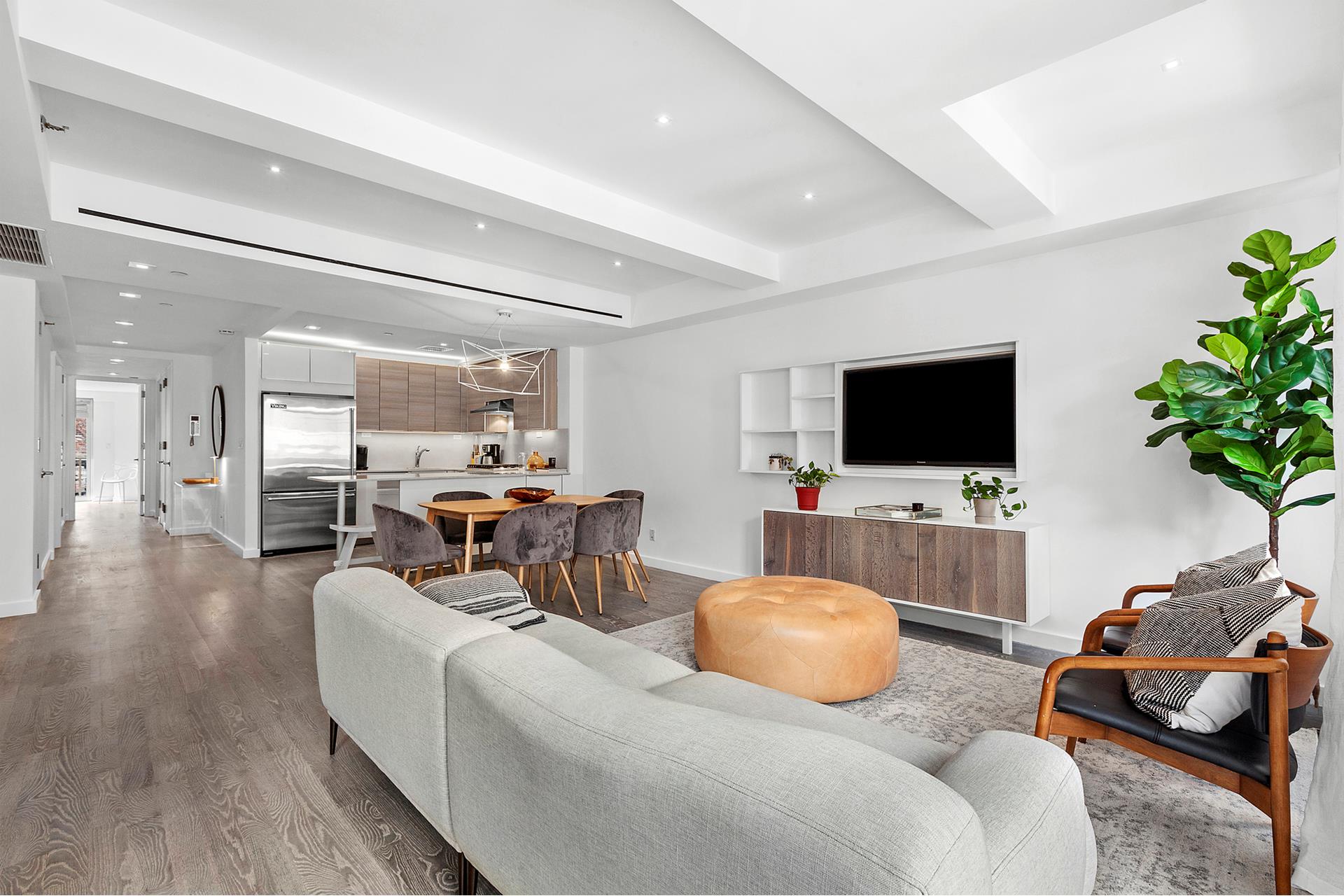 #1 photo, 82 UNIVERSITY Place 6, 曼哈顿 格林威治村 Greenwich Village , NY 10003