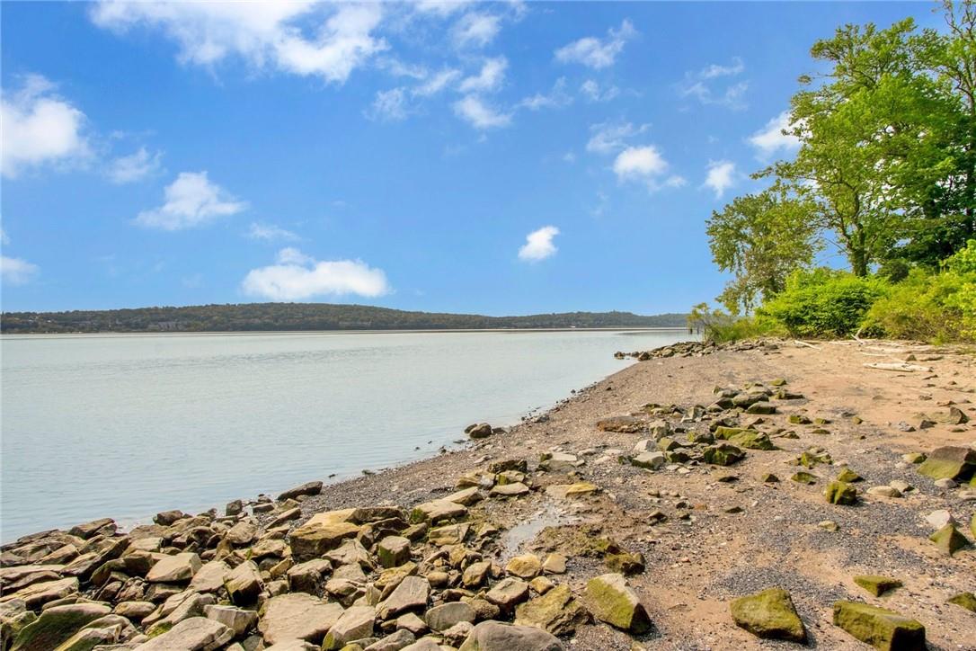 #4 photo, 99 Corbett Lane, Palisades , NY 10964