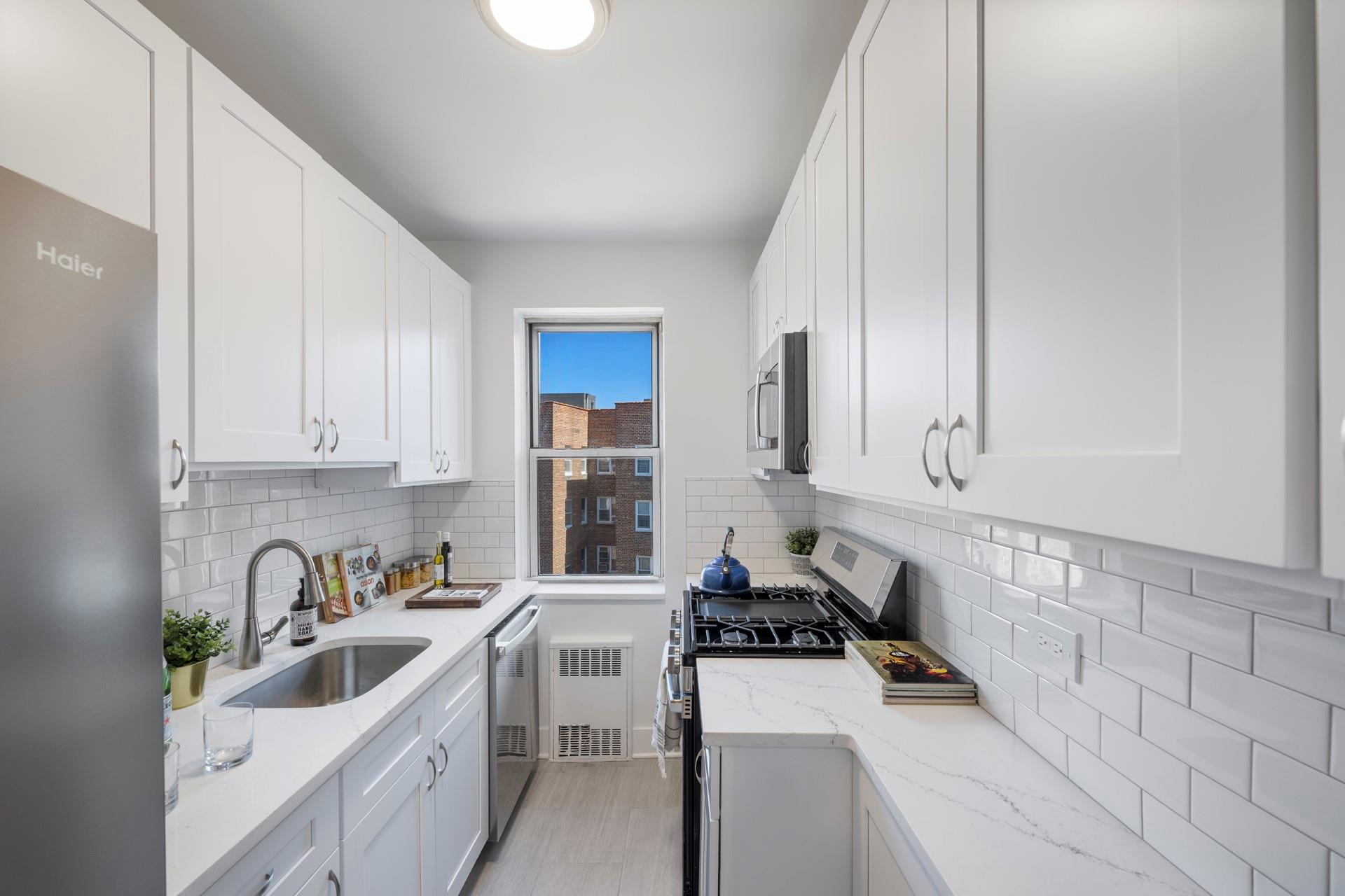 #2 photo, 3850 Hudson Manor Terrace, Bronx , NY 10463