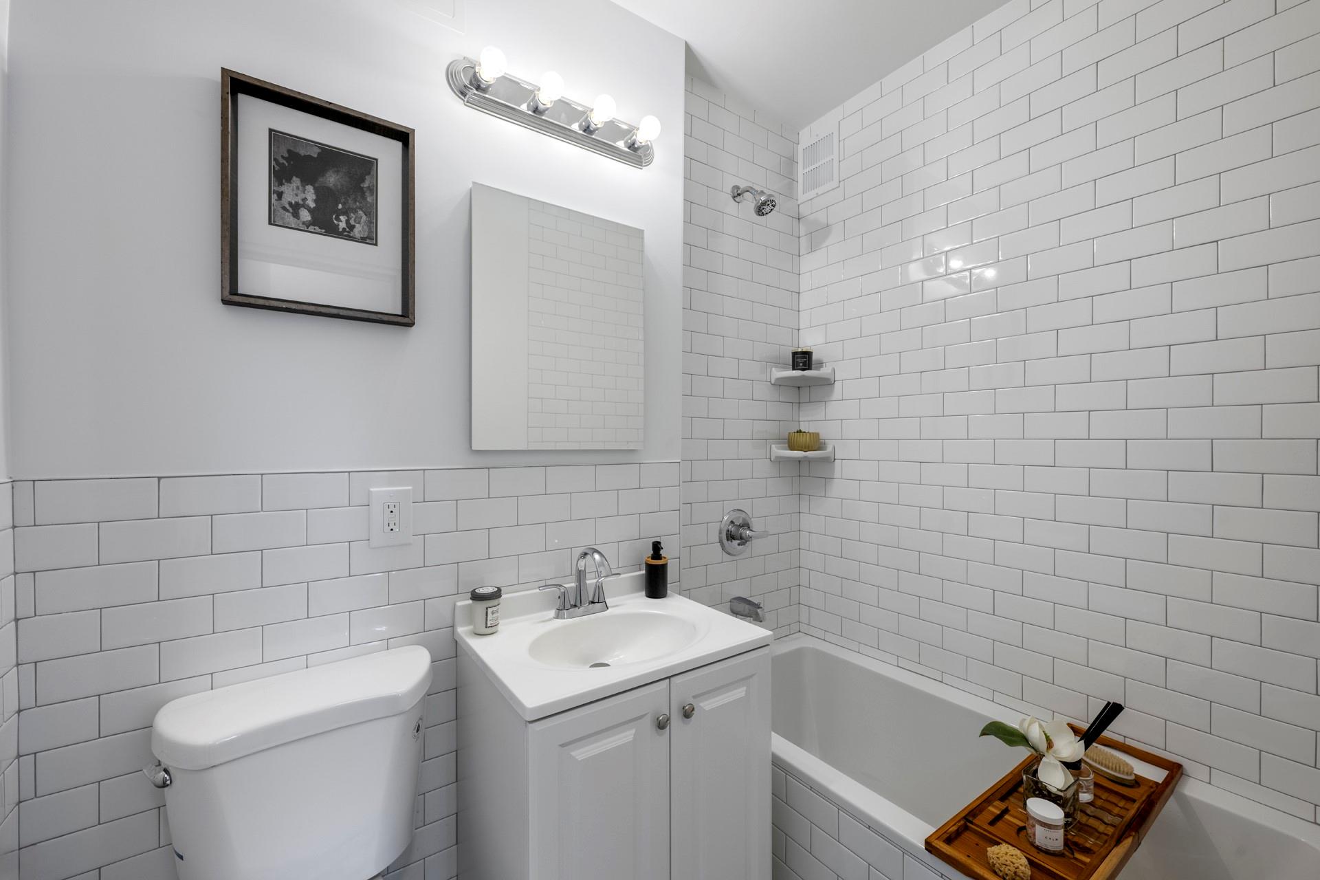 #8 photo, 3850 Hudson Manor Terrace, Bronx , NY 10463