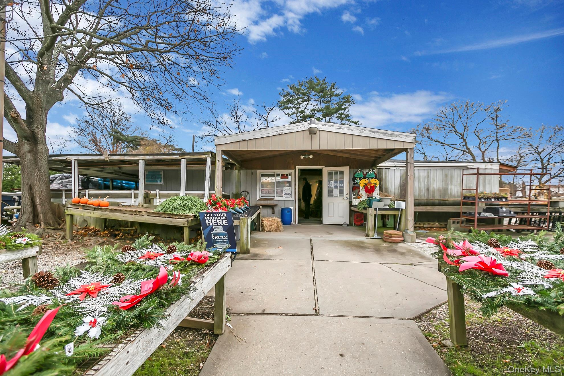 #2 photo, 42 Hempstead Turnpike, ナッソー郡 Farmingdale , NY 11735