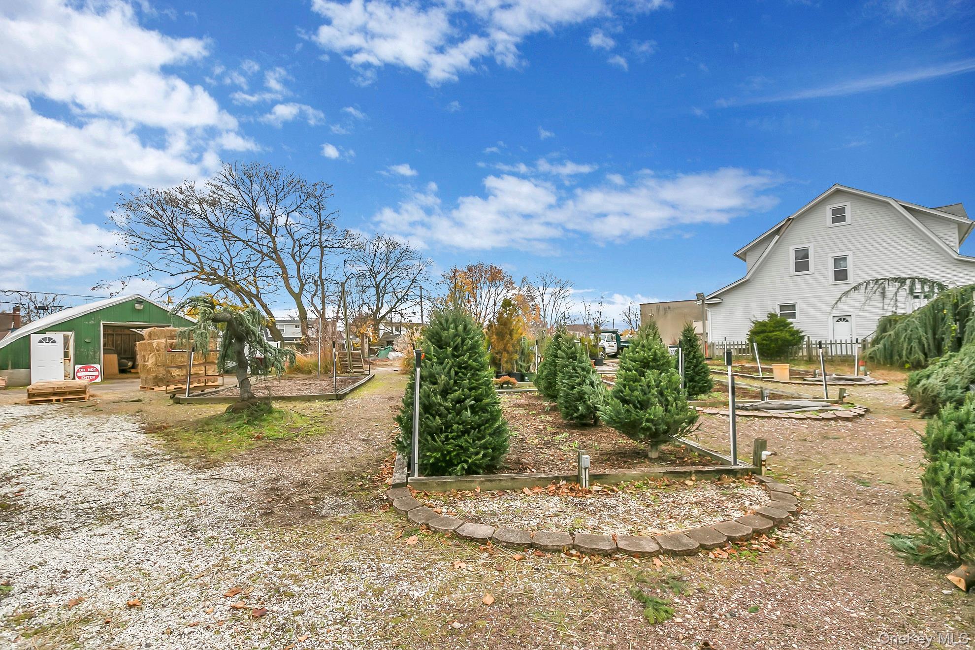 #6 photo, 42 Hempstead Turnpike, ナッソー郡 Farmingdale , NY 11735