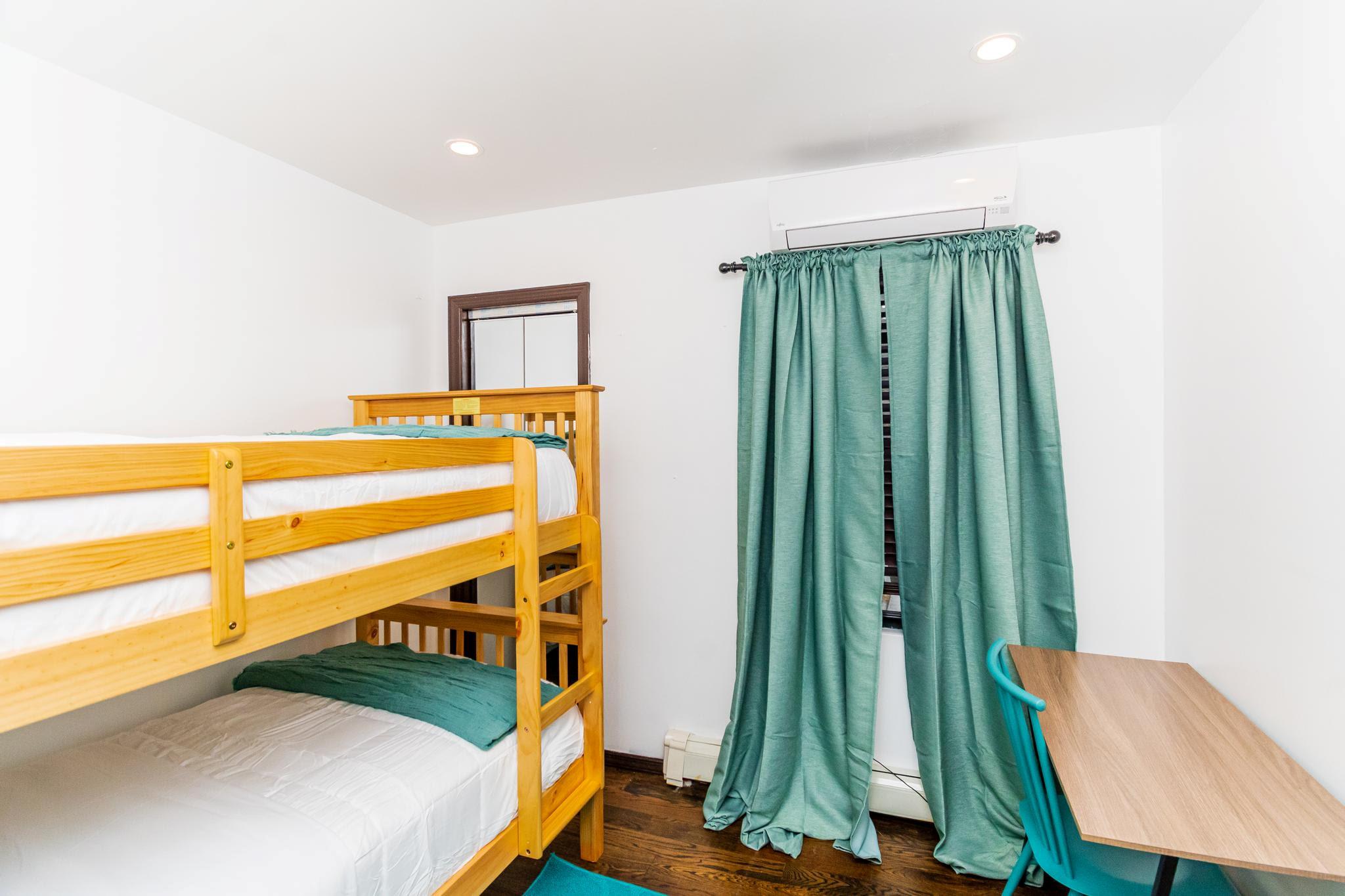 #12 photo, 52 Bradford Street, ブルックリン区 Brooklyn , NY 11207