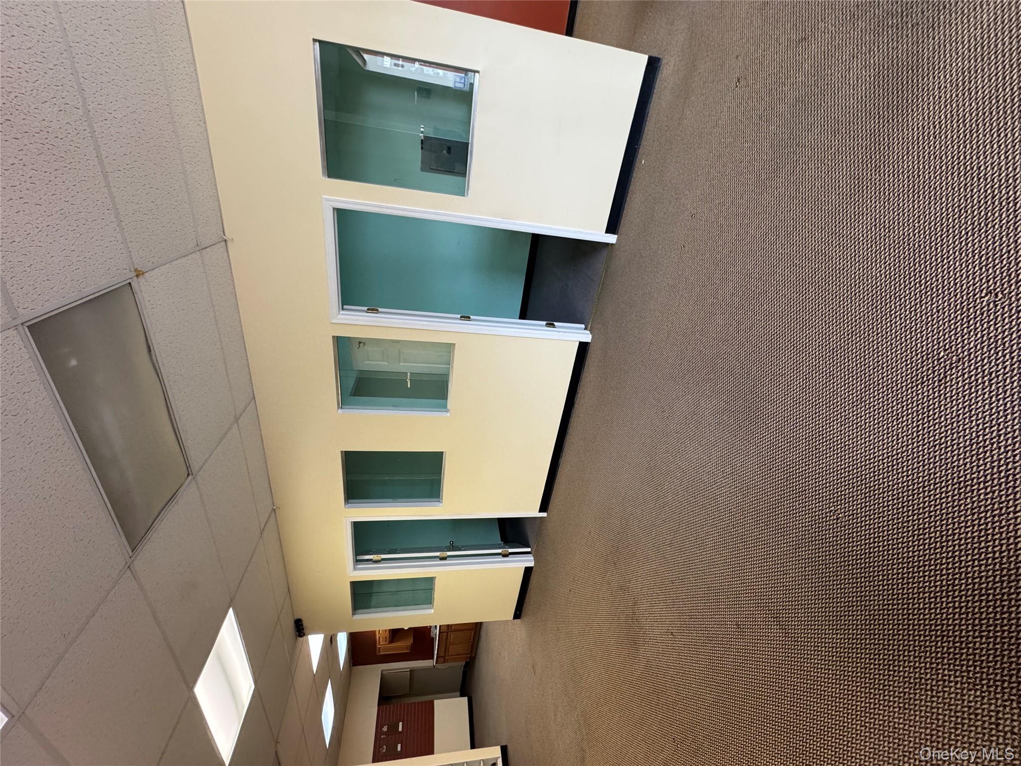 #11 photo, 900 Hempstead Turnpike, ナッソー郡 Franklin Square , NY 11010