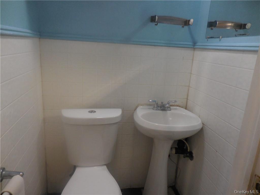 #9 photo, 2899 US Route 9w, New Windsor , NY 12553