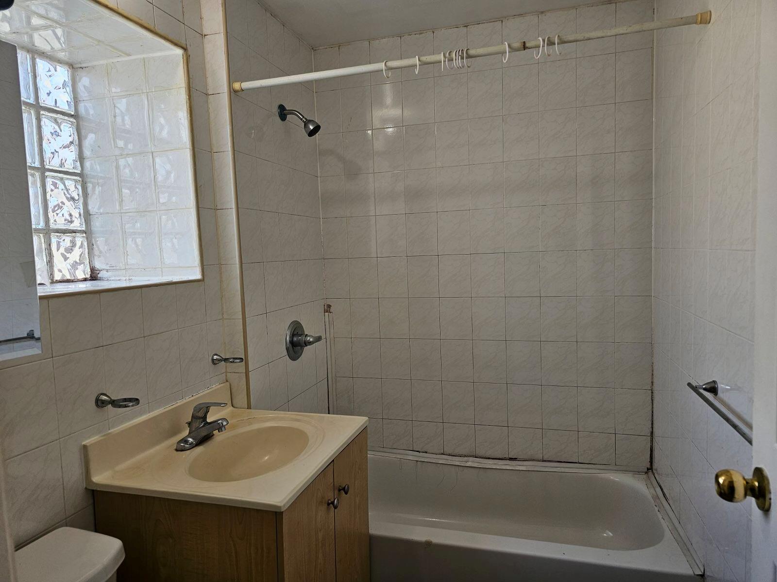 #4 photo, 132-49 41 Road, Flushing , NY 11355