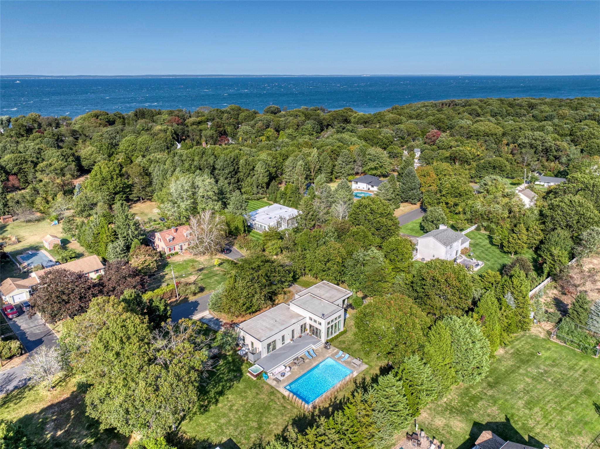 #17 photo, 840 Southern Boulevard, サフォーク郡 East Marion , NY 11939