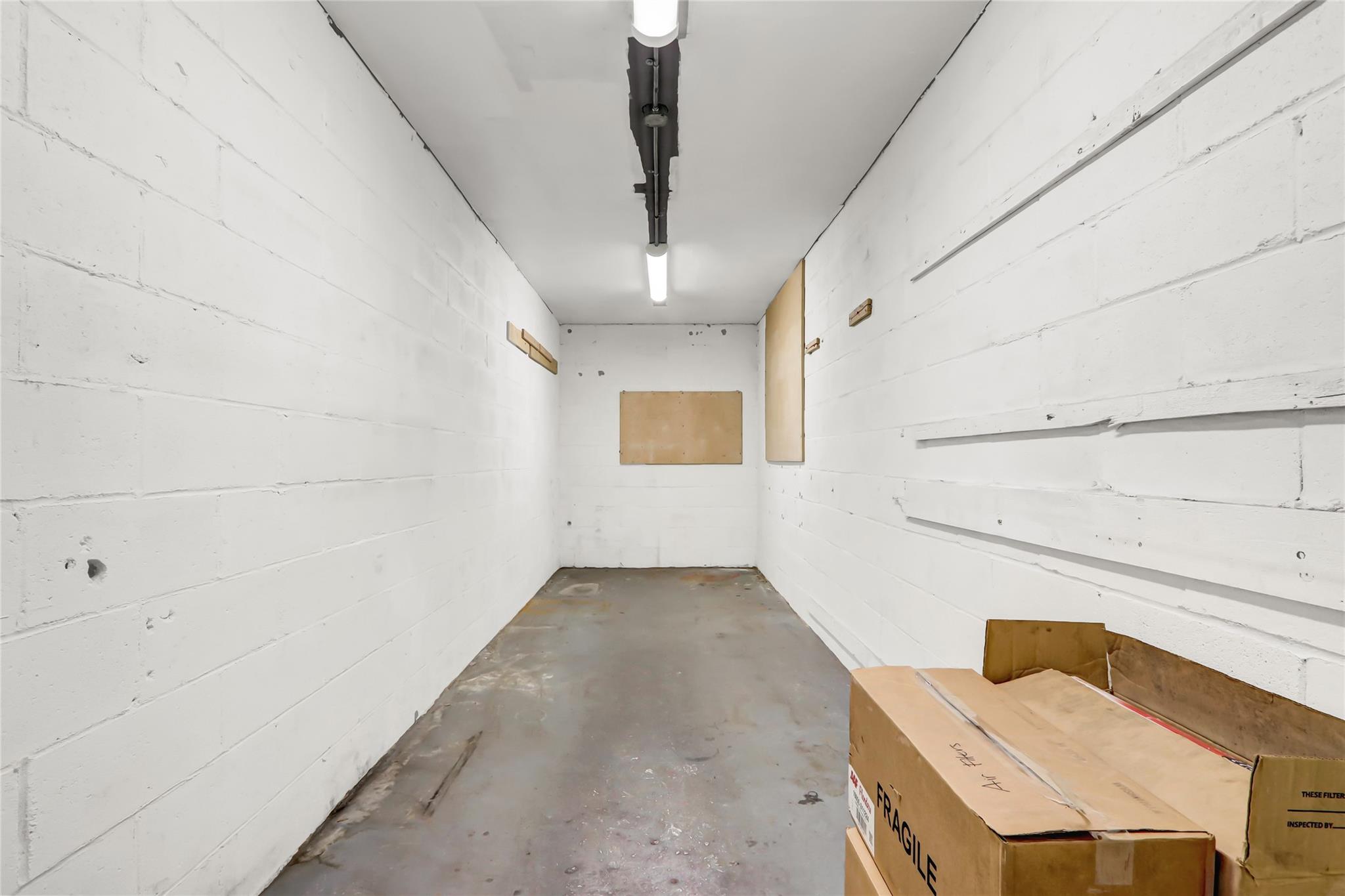 #13 photo, 31 Central Drive, サフォーク郡 Farmingdale , NY 11735