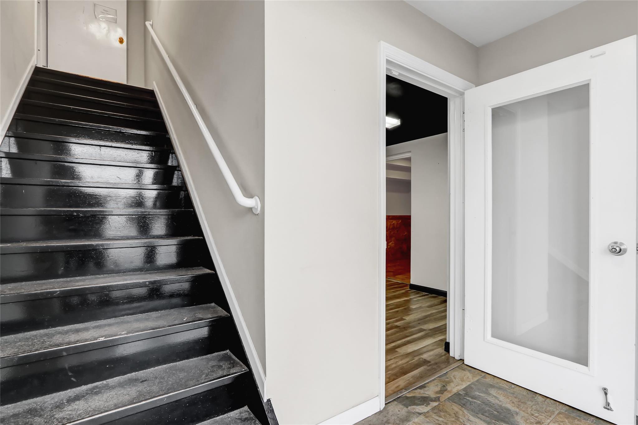 #4 photo, 31 Central Drive, サフォーク郡 Farmingdale , NY 11735