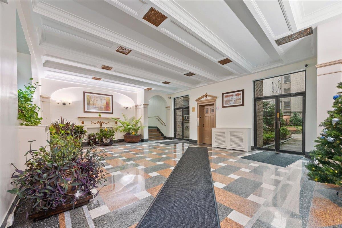 #2 photo, 763 Ocean Parkway, ブルックリン区 Brooklyn , NY 11230