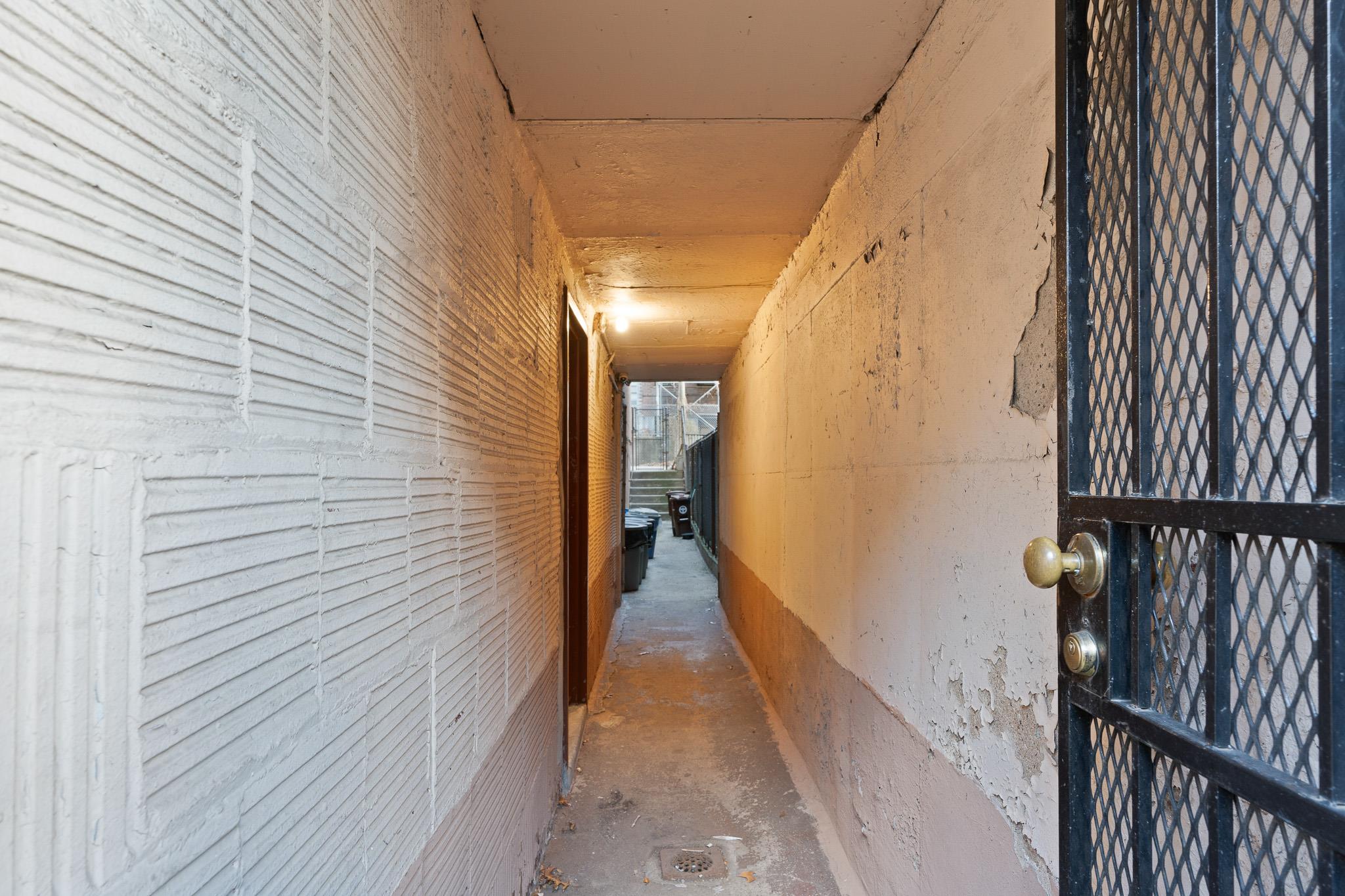 #18 photo, 45-55 40 Street, クイーンズ区 Sunnyside , NY 11104