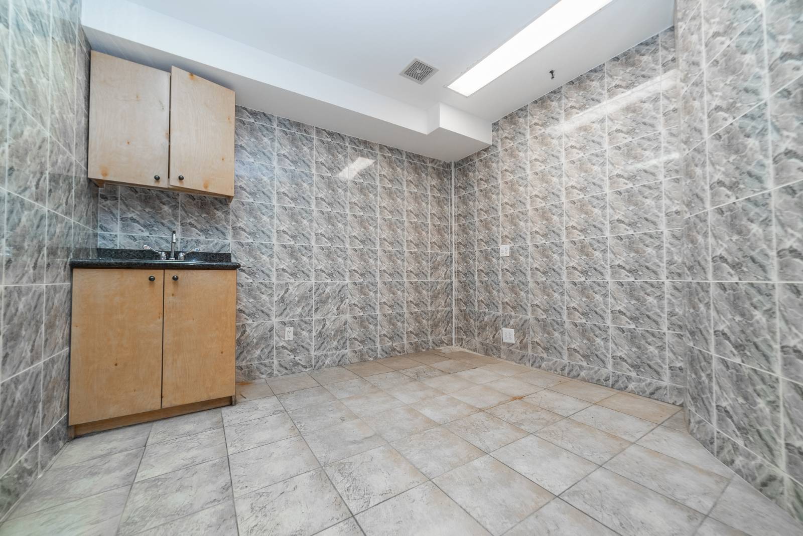 #21 photo, 1749 East 16th Street, #MEDC, ブルックリン区 Homecrest , NY 11229