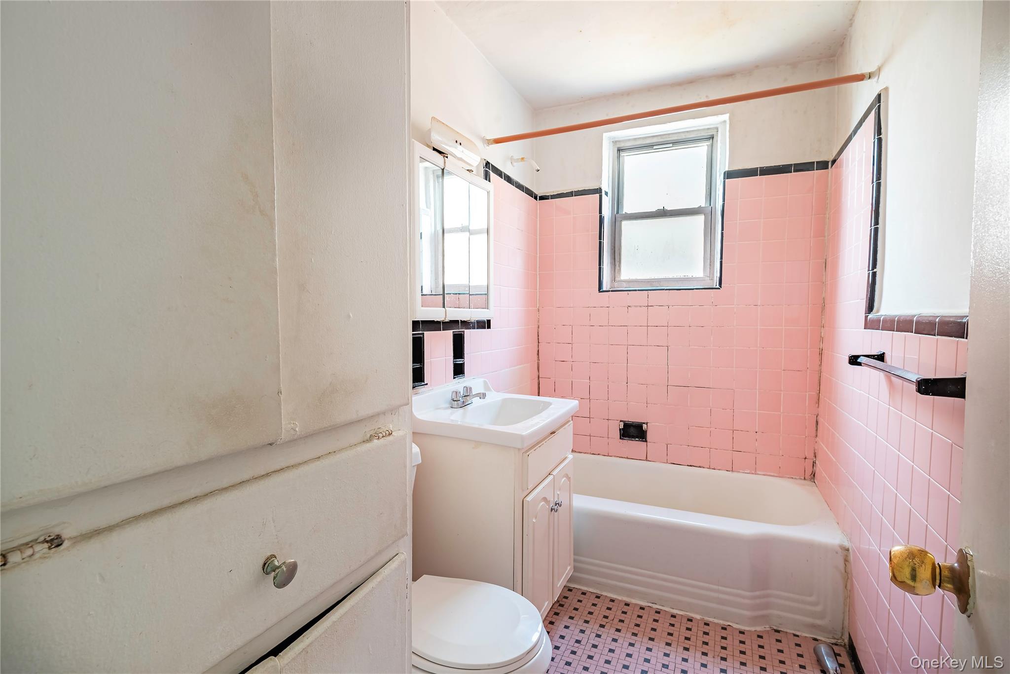 #7 photo, 133-01 Booth Memorial Ave, クイーンズ区 Flushing , NY 11355