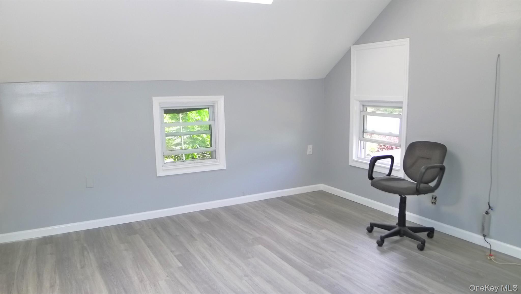 #5 photo, 697 Central Park Avenue, Scarsdale , NY 10583