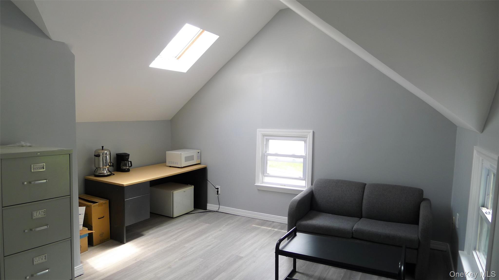 #6 photo, 697 Central Park Avenue, Scarsdale , NY 10583