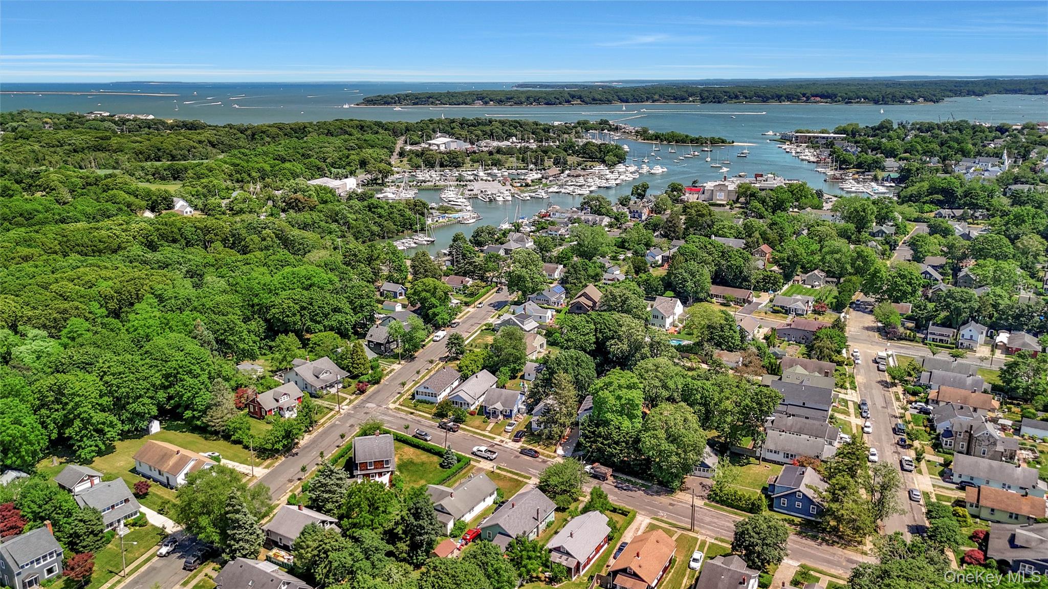 #17 photo, 208 aka 685 Knapp PLace, サフォーク郡 Greenport , NY 11944