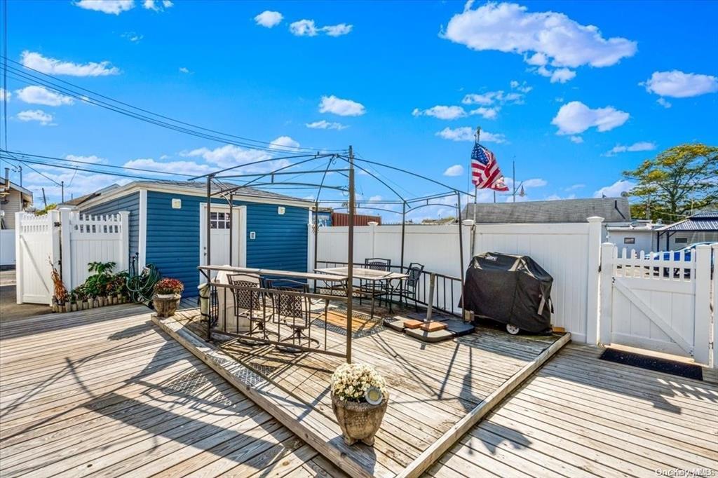 #1 photo, 99-23 Russell Street, 皇后區 霍華德灘 Howard Beach , NY 11414