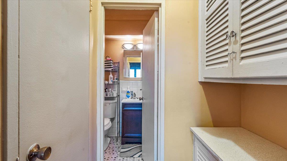 #19 photo, 107-40 Queens Boulevard, Forest Hills , NY 11375