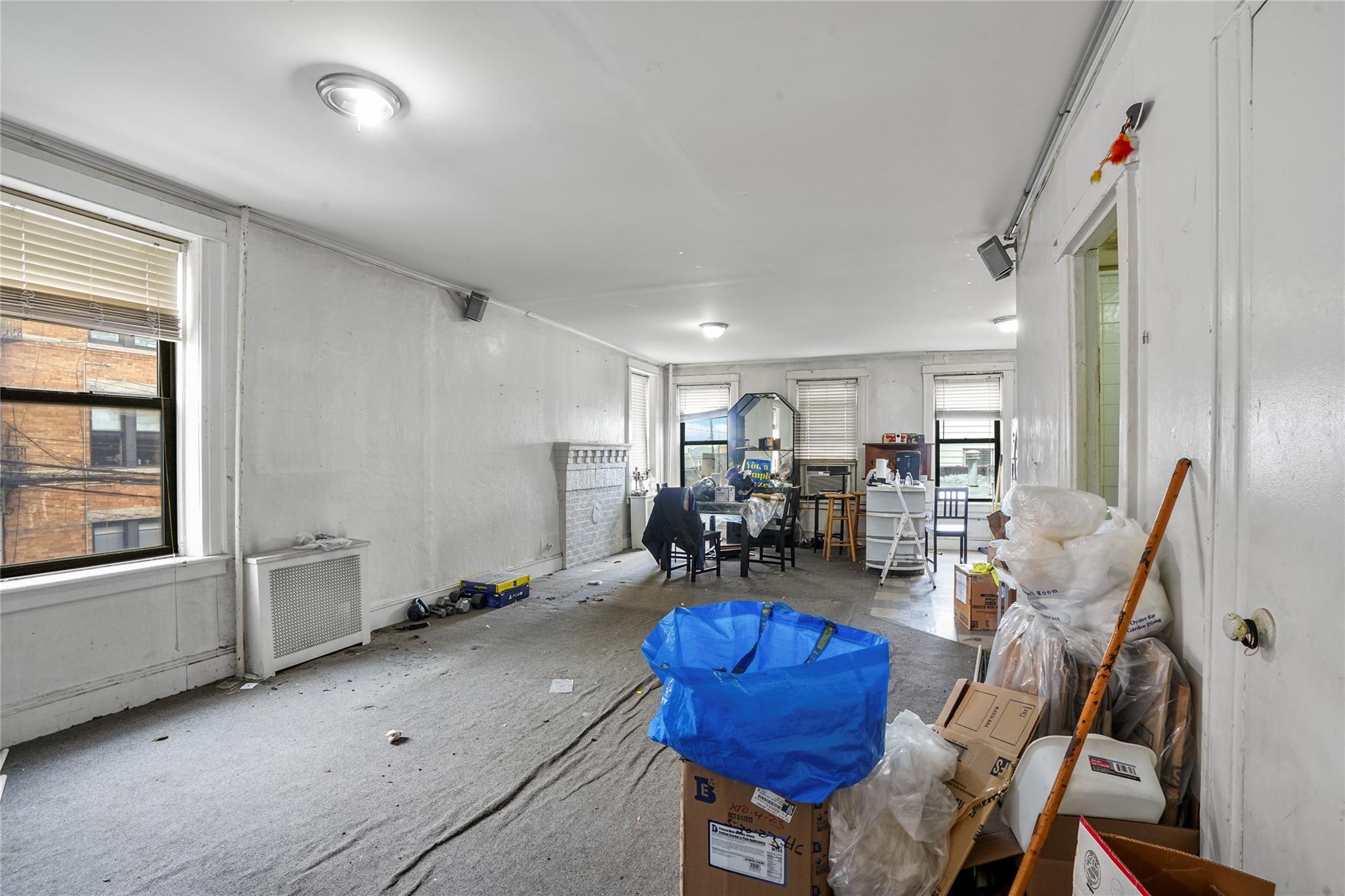 #18 photo, 55-01 Metropolitan, কুইন্‌স Ridgewood , NY 11385