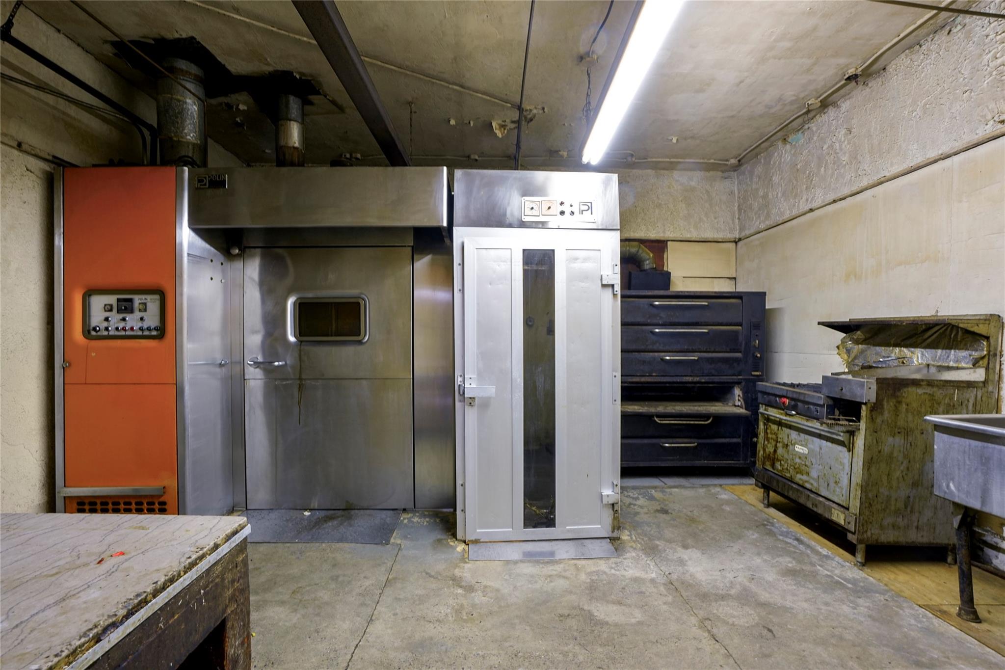 #6 photo, 55-01 Metropolitan, কুইন্‌স Ridgewood , NY 11385