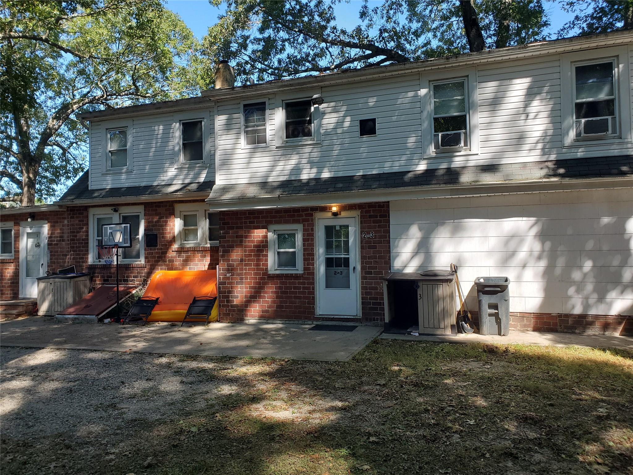 #2 photo, 10 Sally Lane, サフォーク郡 Ridge , NY 11961