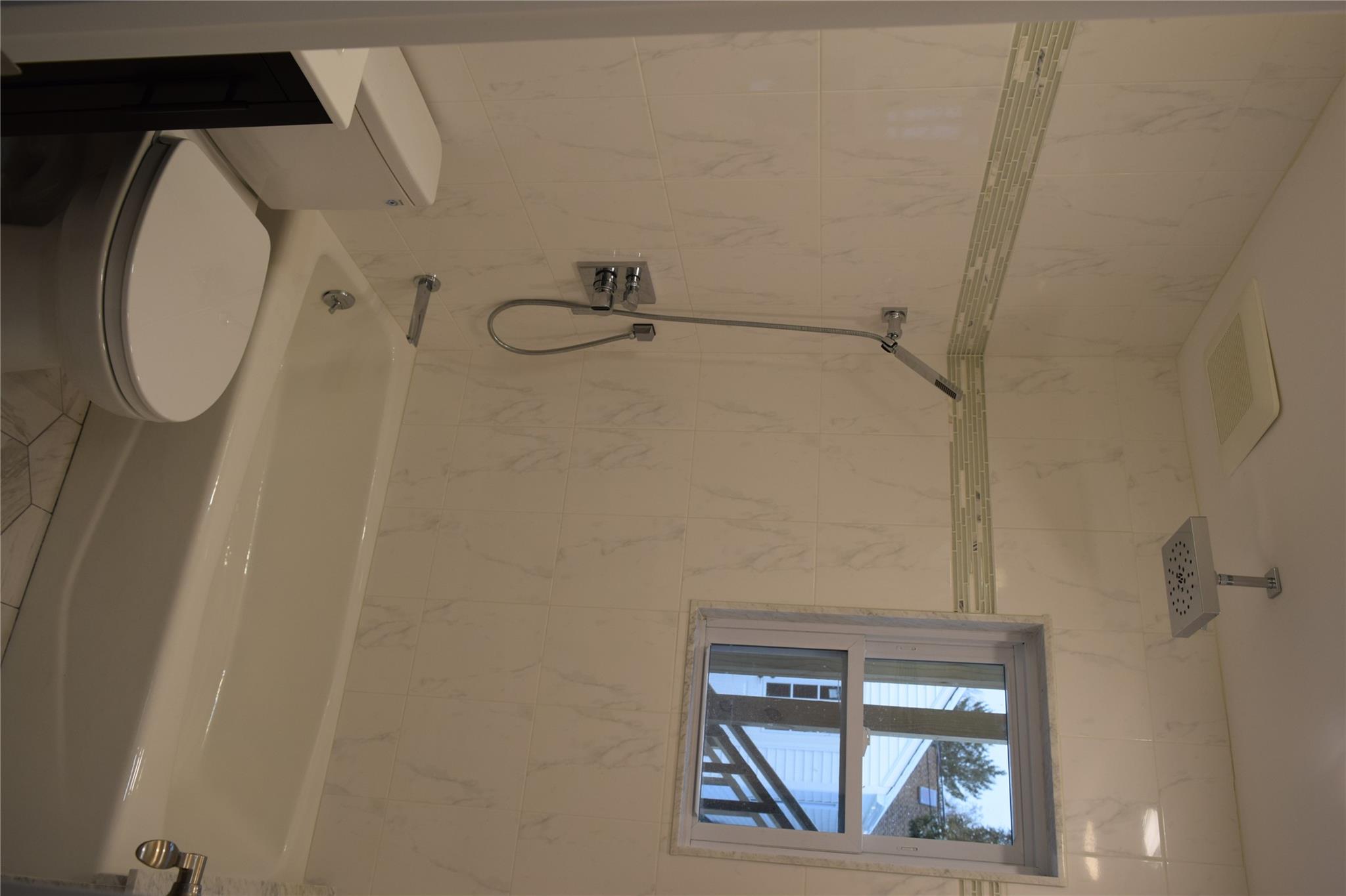 #16 photo, 36 Woolsey Avenue, नासाउ काउंटी Glen Cove , NY 11542