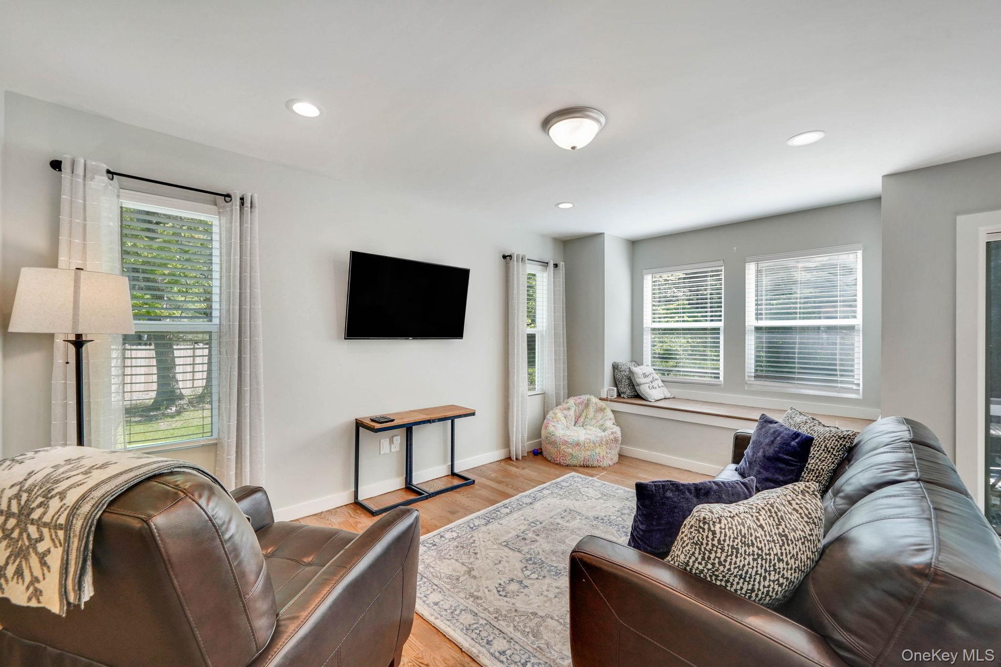 #8 photo, 37 Lot 1 Locust Avenue, サフォーク郡 Medford , NY 11763