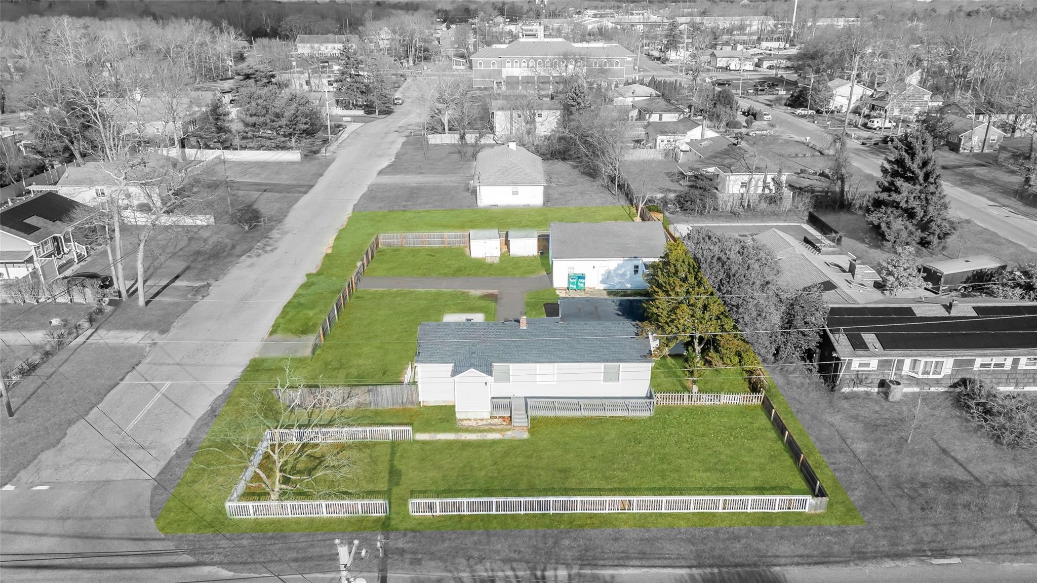 #1 photo, 209 Jamaica Avenue, מחוז סאפוק Medford , NY 11763