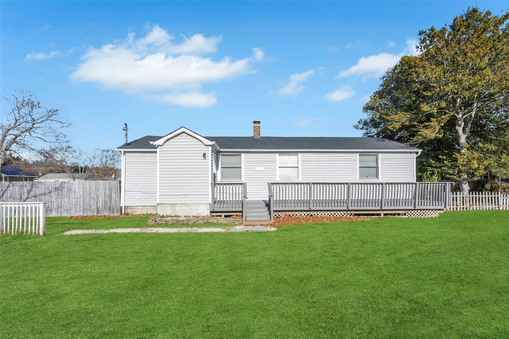 #6 photo, 209 Jamaica Avenue, מחוז סאפוק Medford , NY 11763