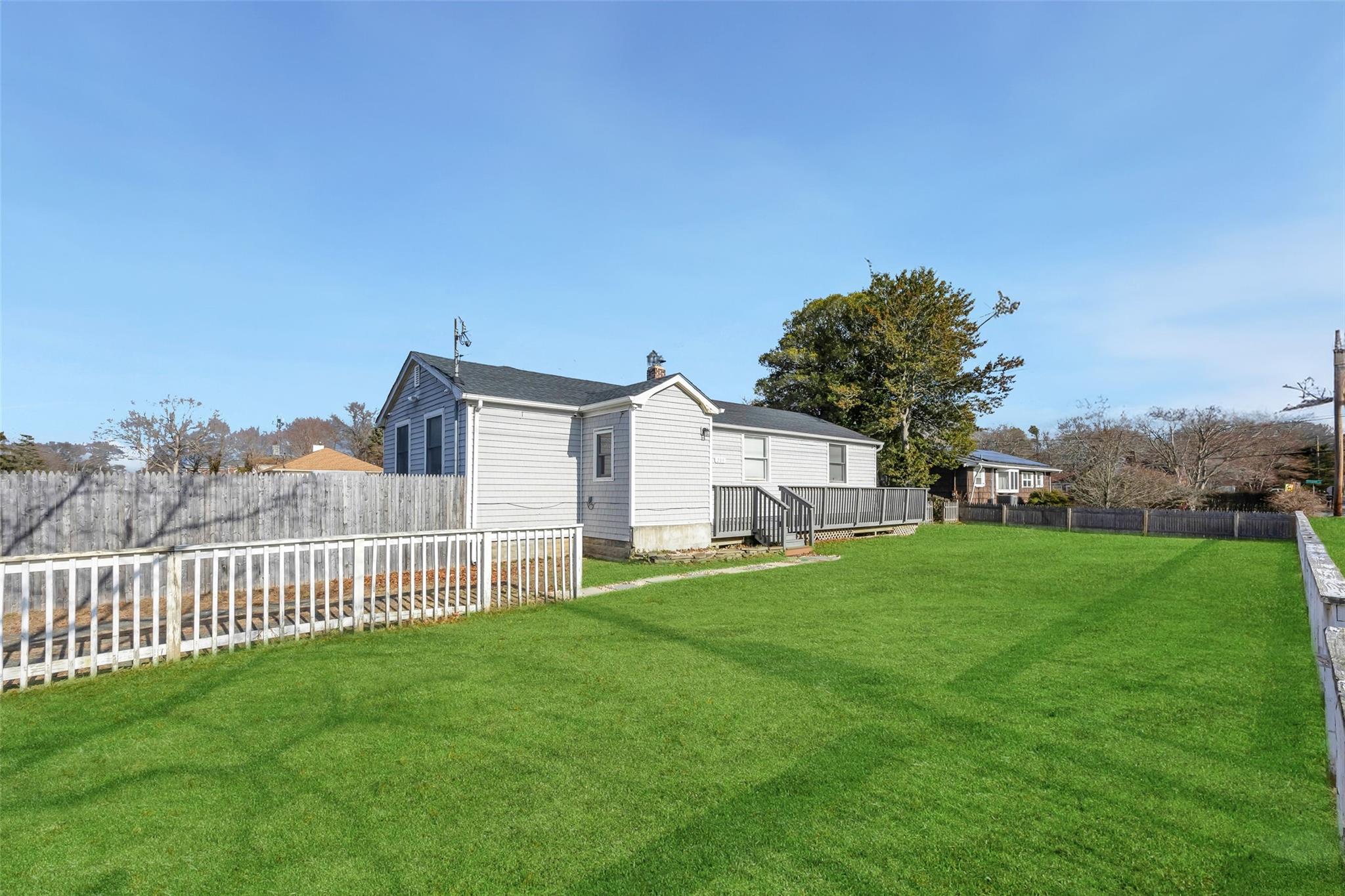 #7 photo, 209 Jamaica Avenue, מחוז סאפוק Medford , NY 11763