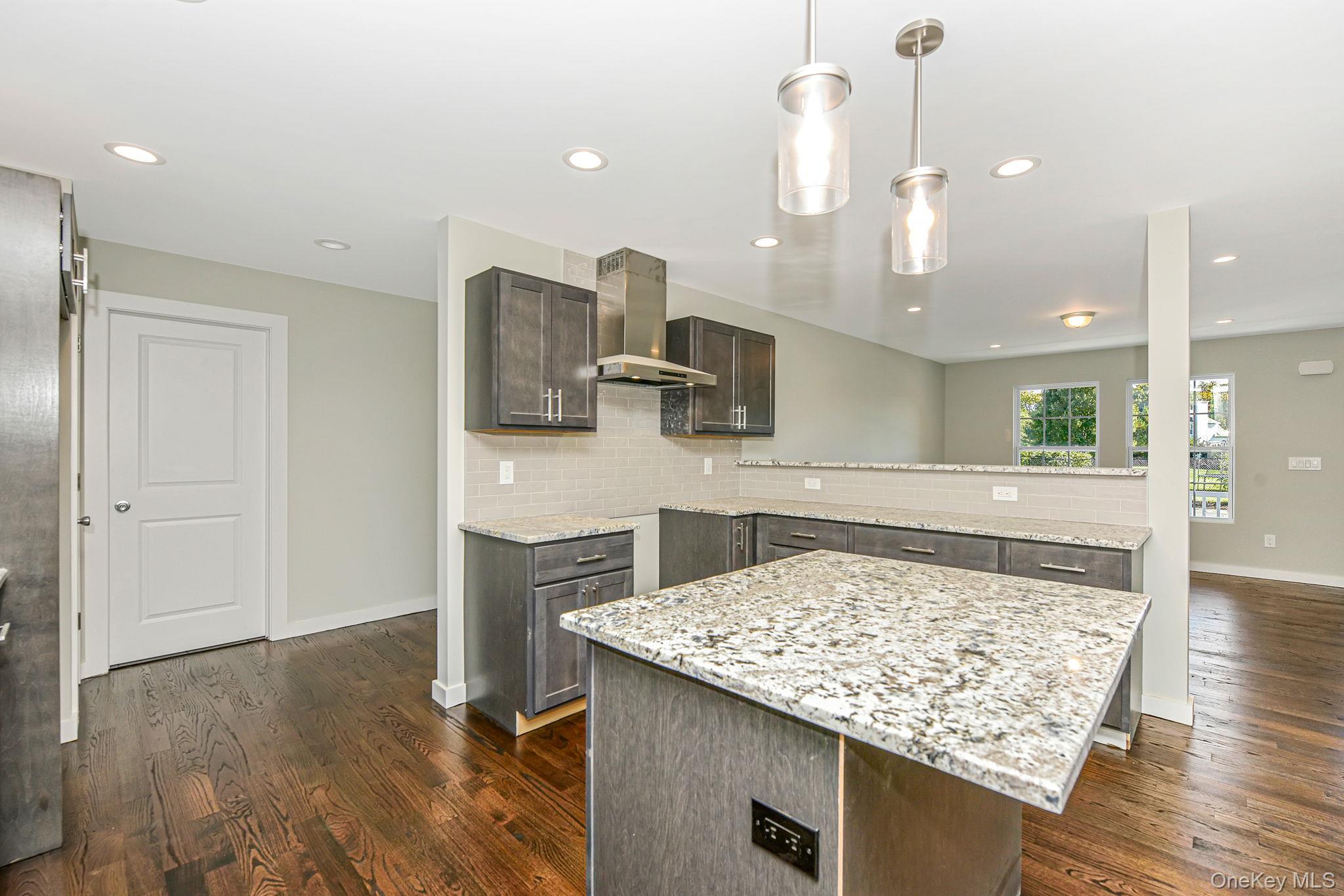 #6 photo, 37 Lot 2 locust Avenue, サフォーク郡 Medford , NY 11763