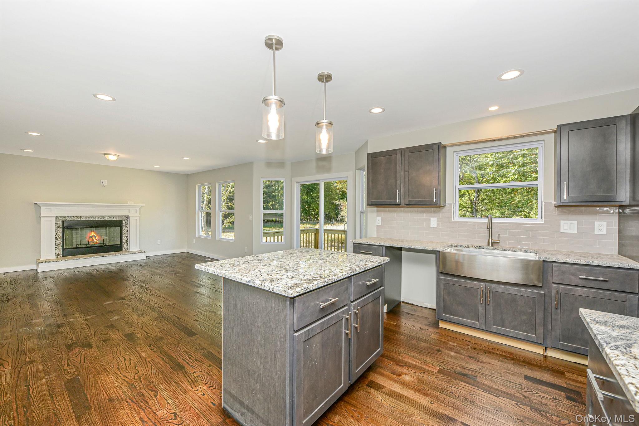 #7 photo, 37 Lot 2 locust Avenue, サフォーク郡 Medford , NY 11763