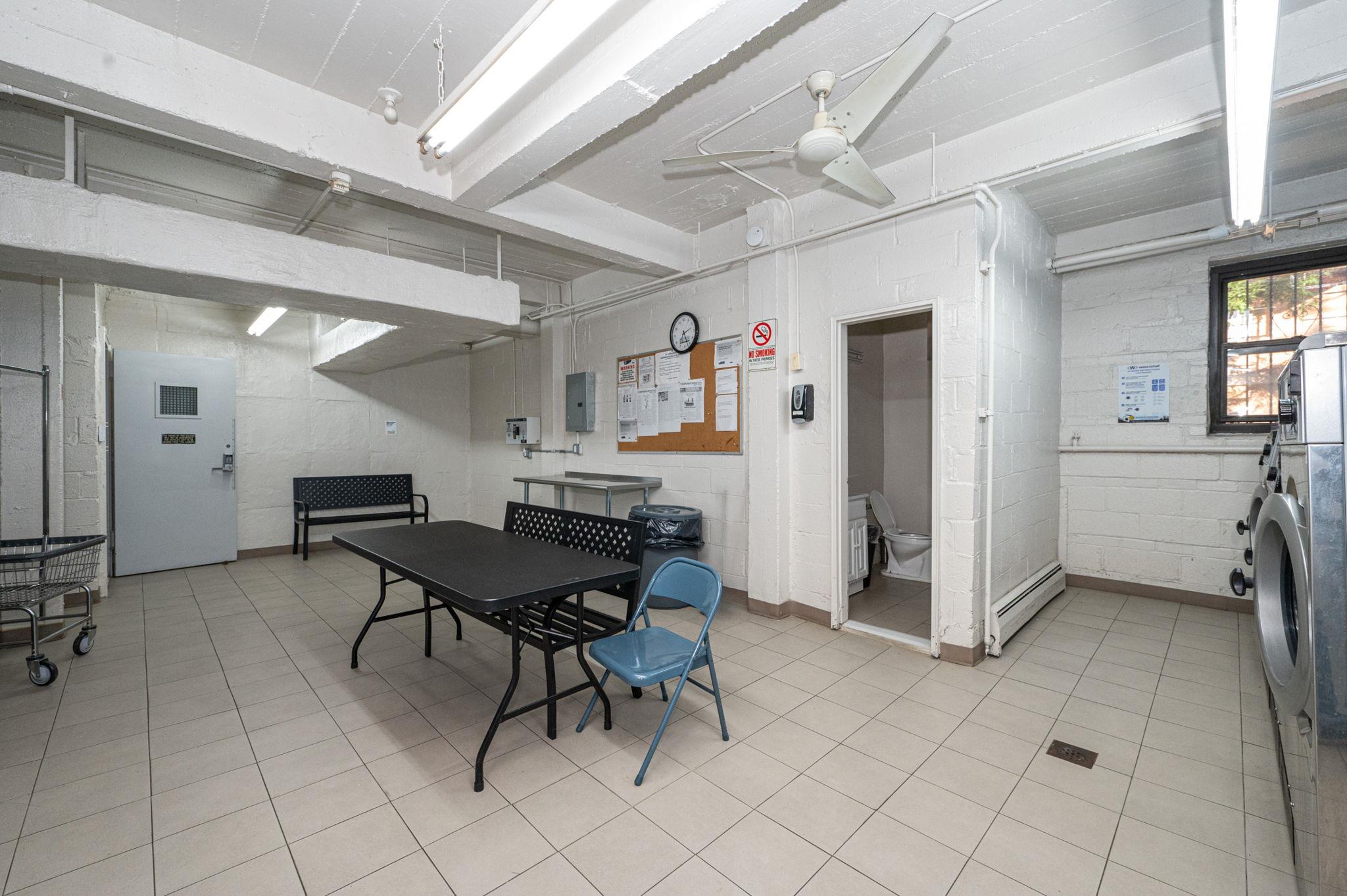 #18 photo, 99-11 60th Ave, クイーンズ区 Corona , NY 11368