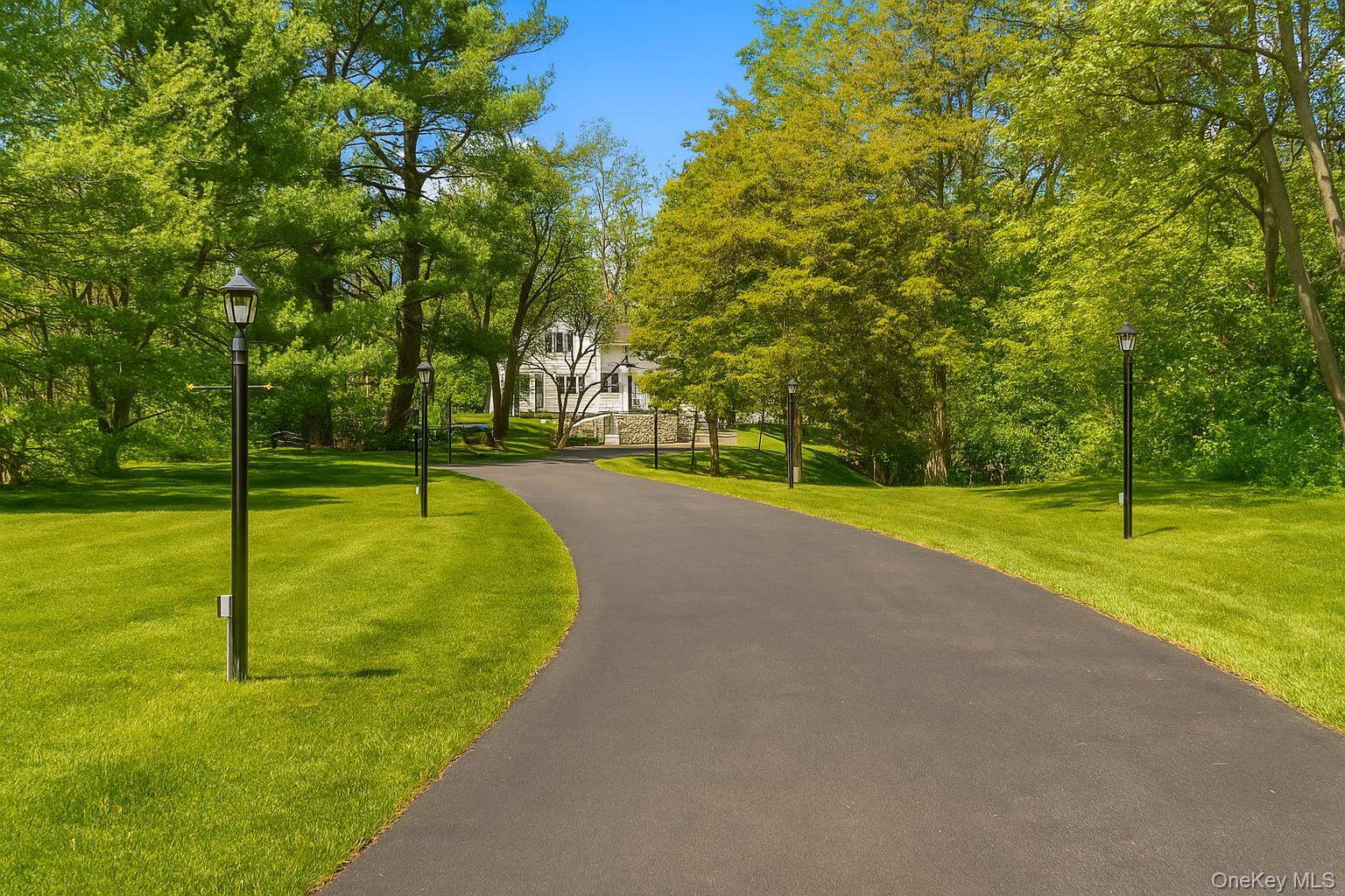 #1 photo, 62 Oscawana Lake Road, Putnam Valley , NY 10579