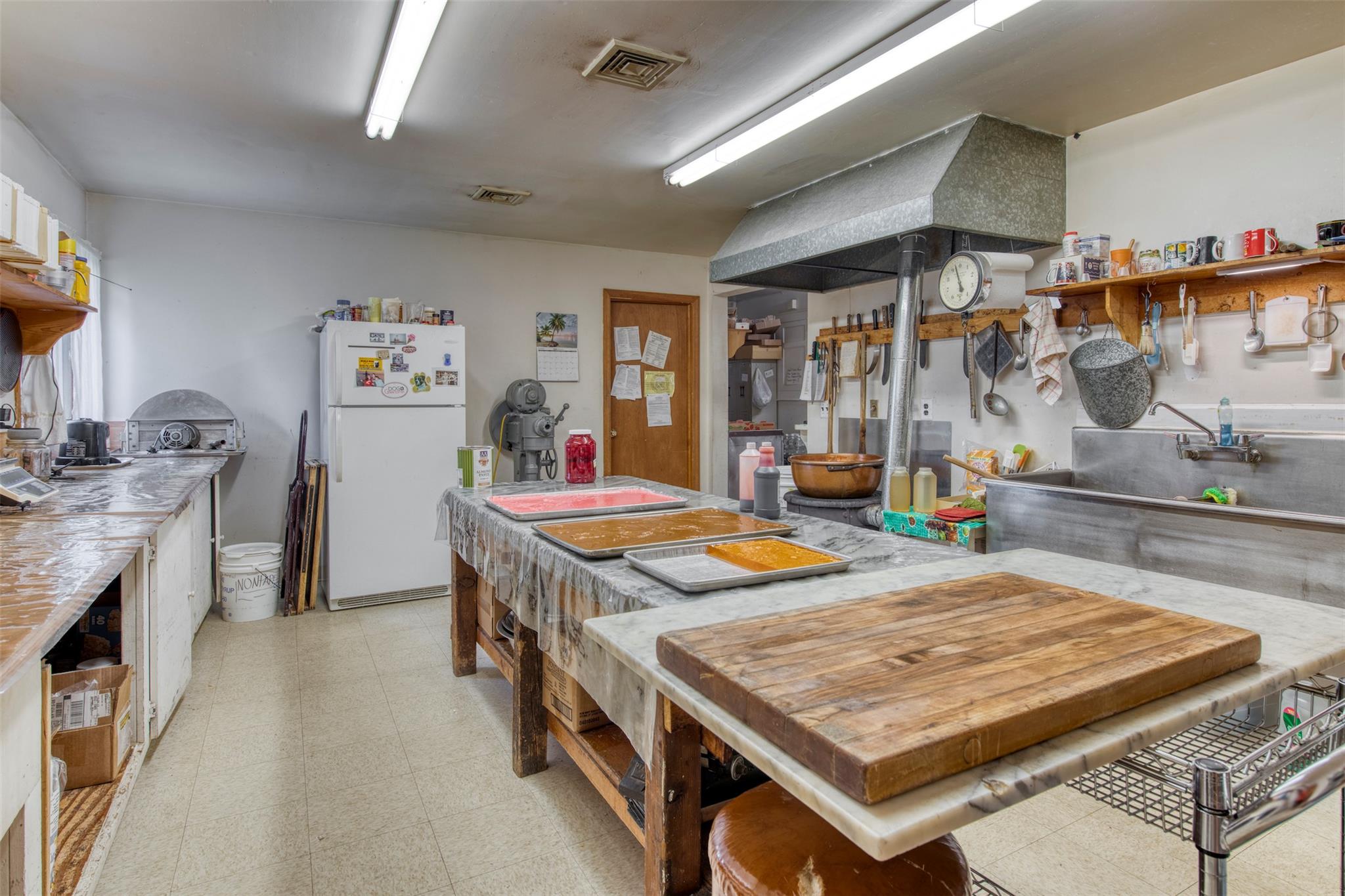 #3 photo, 22350 Main Road, サフォーク郡 Orient , NY 11957