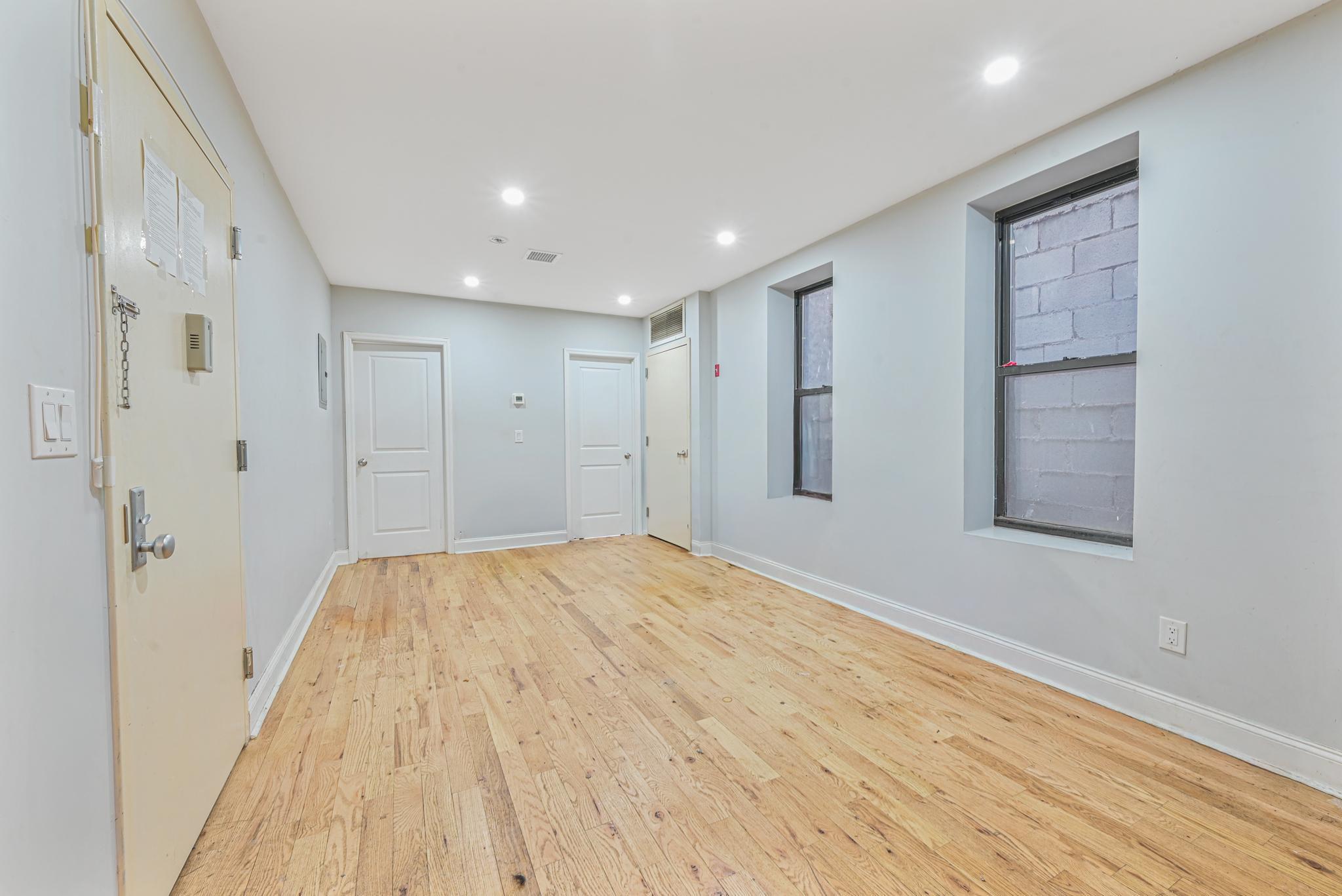 #5 photo, 2243 BATHGATE AVE, ブロンクス区 Bronx , NY 10457